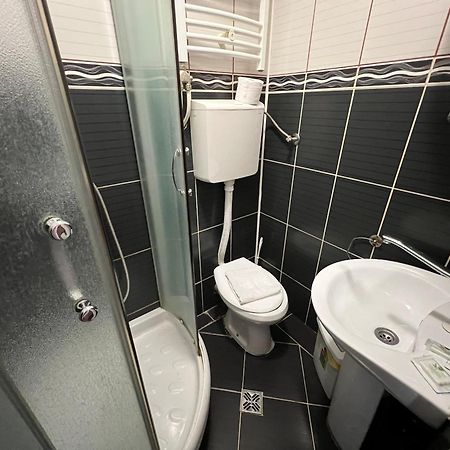 Motel Restoran Sunce Sremska Kamenica Exterior foto