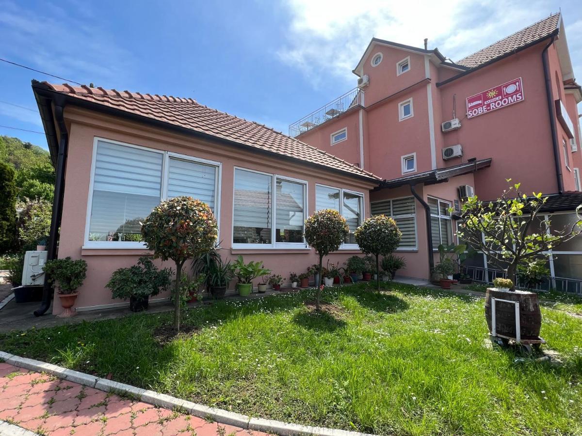 Motel Restoran Sunce Sremska Kamenica Exterior foto