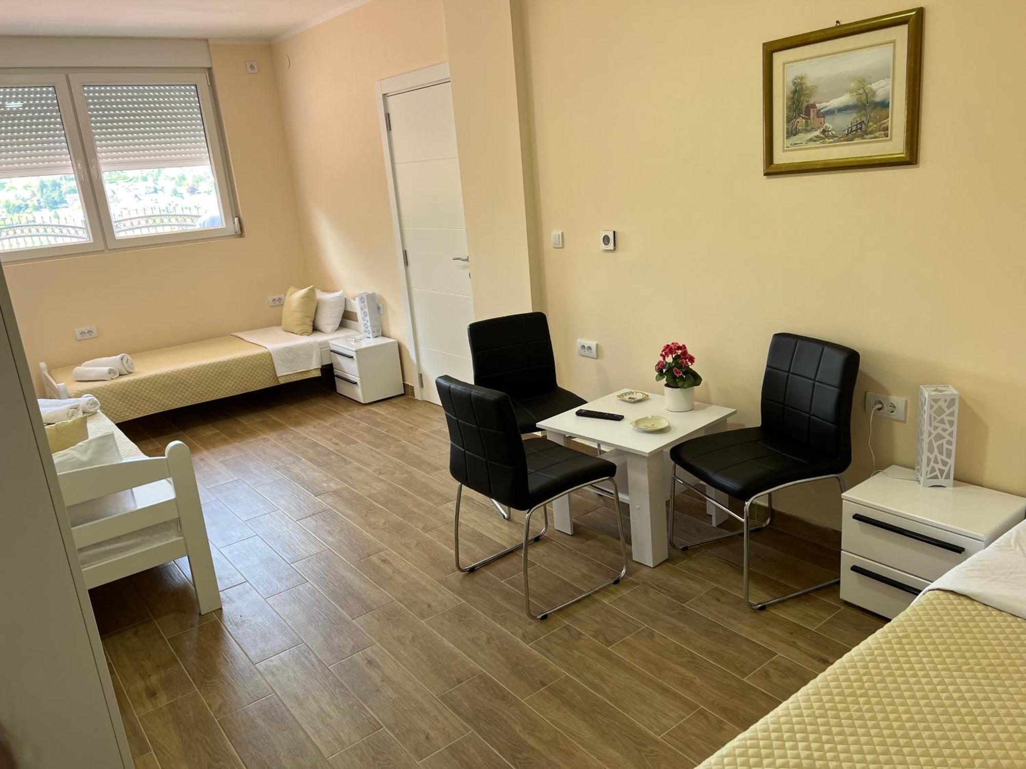 Motel Restoran Sunce Sremska Kamenica Exterior foto