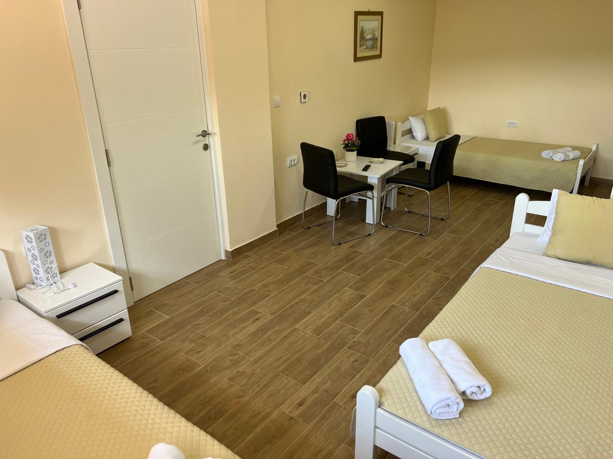 Motel Restoran Sunce Sremska Kamenica Exterior foto