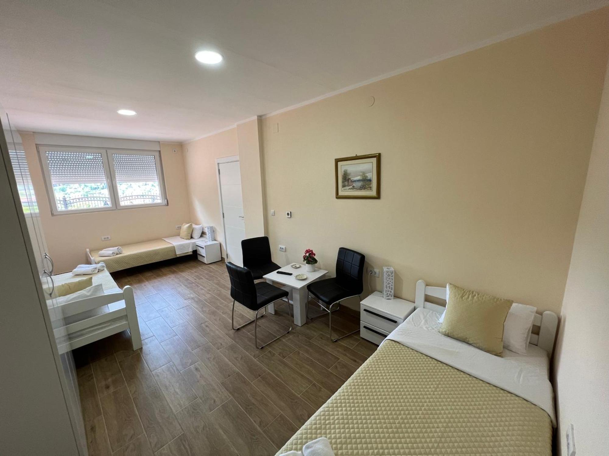 Motel Restoran Sunce Sremska Kamenica Exterior foto