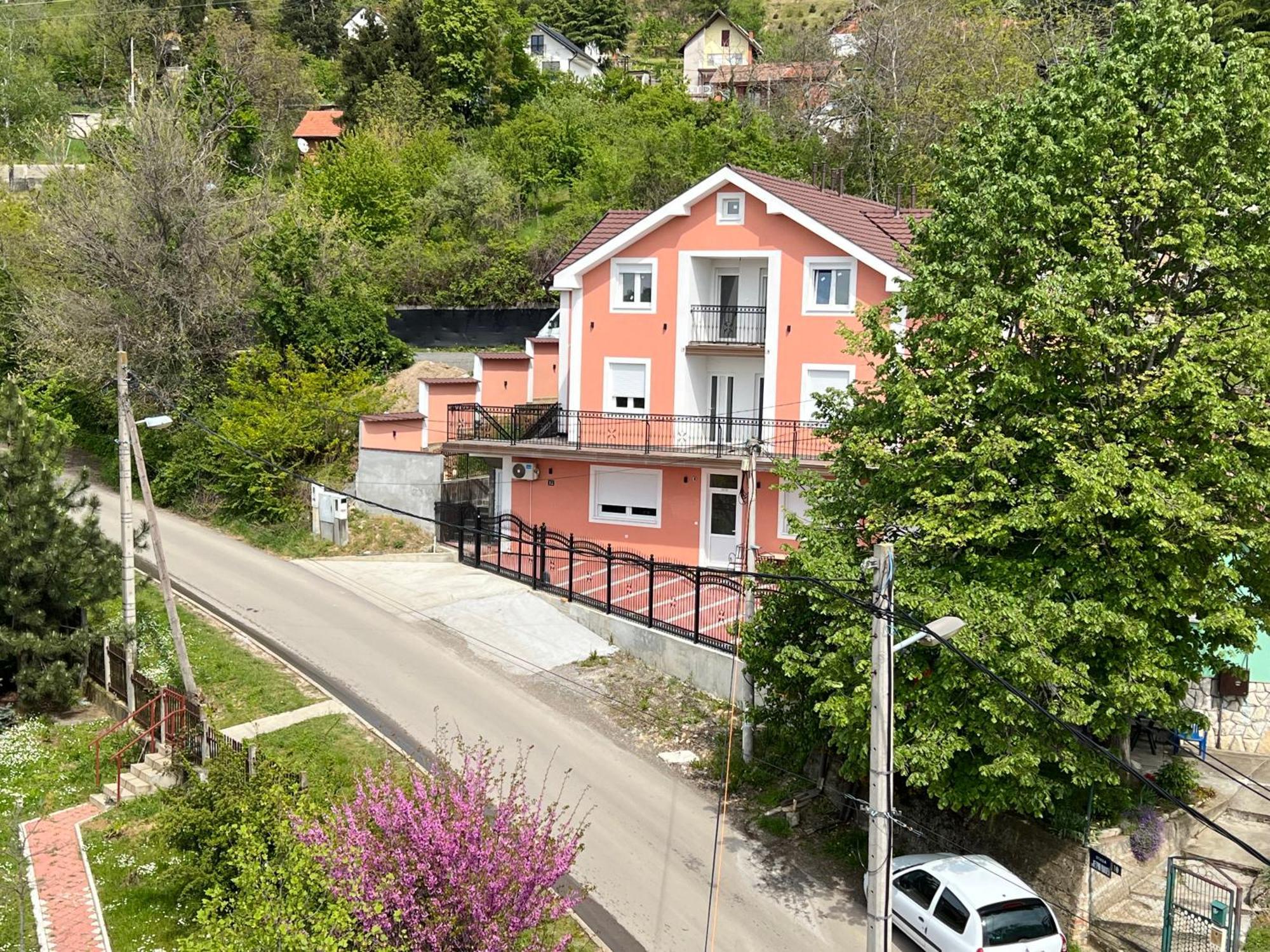 Motel Restoran Sunce Sremska Kamenica Exterior foto